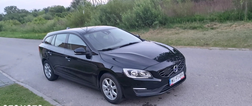 Volvo V60 cena 37500 przebieg: 288200, rok produkcji 2015 z Garwolin małe 301